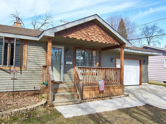 3rd image of 409 Hemlock Dr