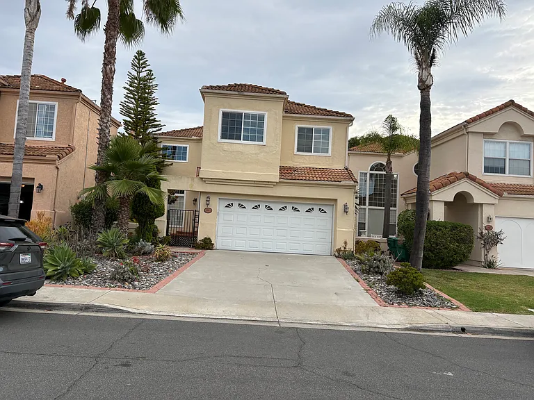 17972 Pueblo Vista Ln — Photo 1