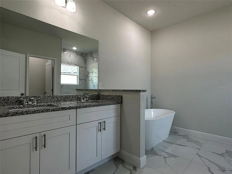 149 Maple Dr — Photo 27
