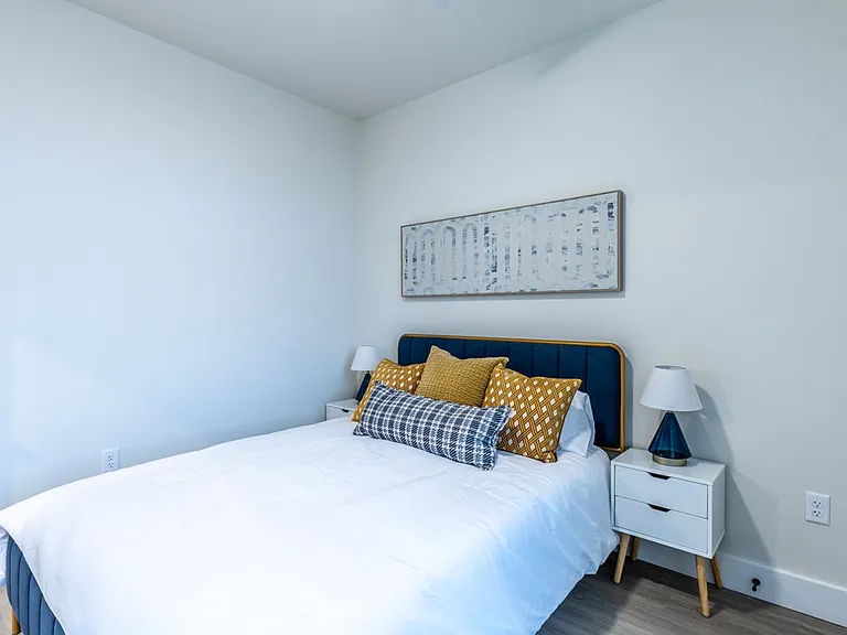 1135 Rose Hill Dr — Photo 16