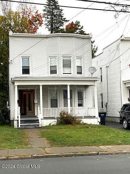 2nd image of 523 Pawling Avenue