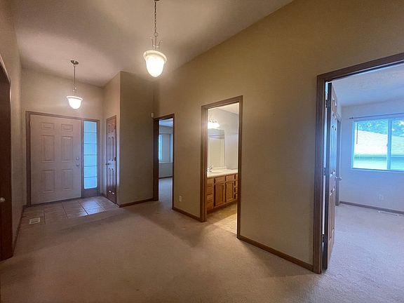 3rd image of 2309 Aberdeen Dr