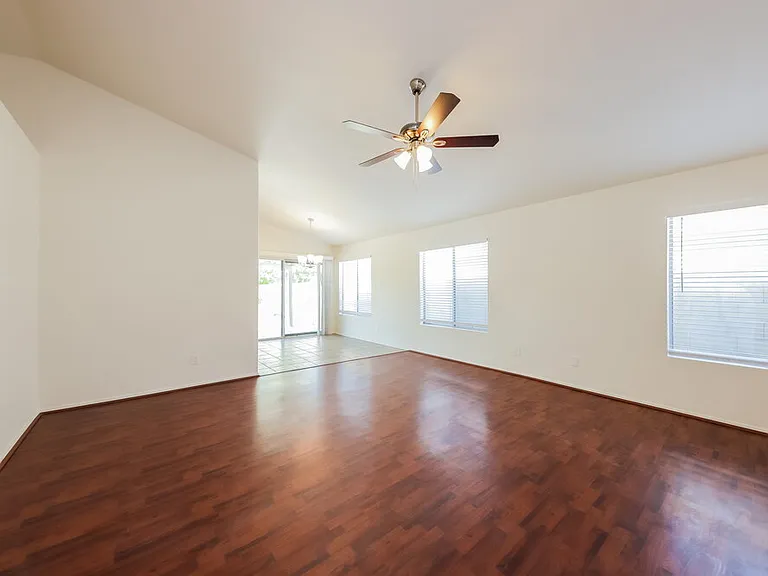 8449 W Wethersfield Rd — Photo 4