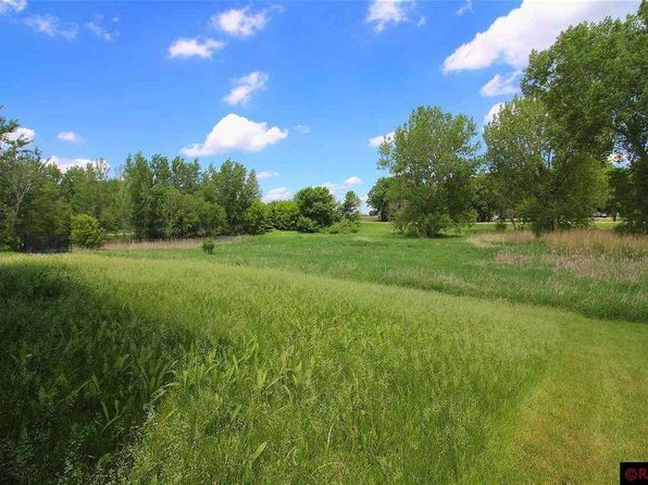 605 Colodoro Ln, Eagle Lake, MN 56024