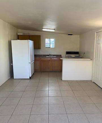 4th image of 337 W 35th St Unit B