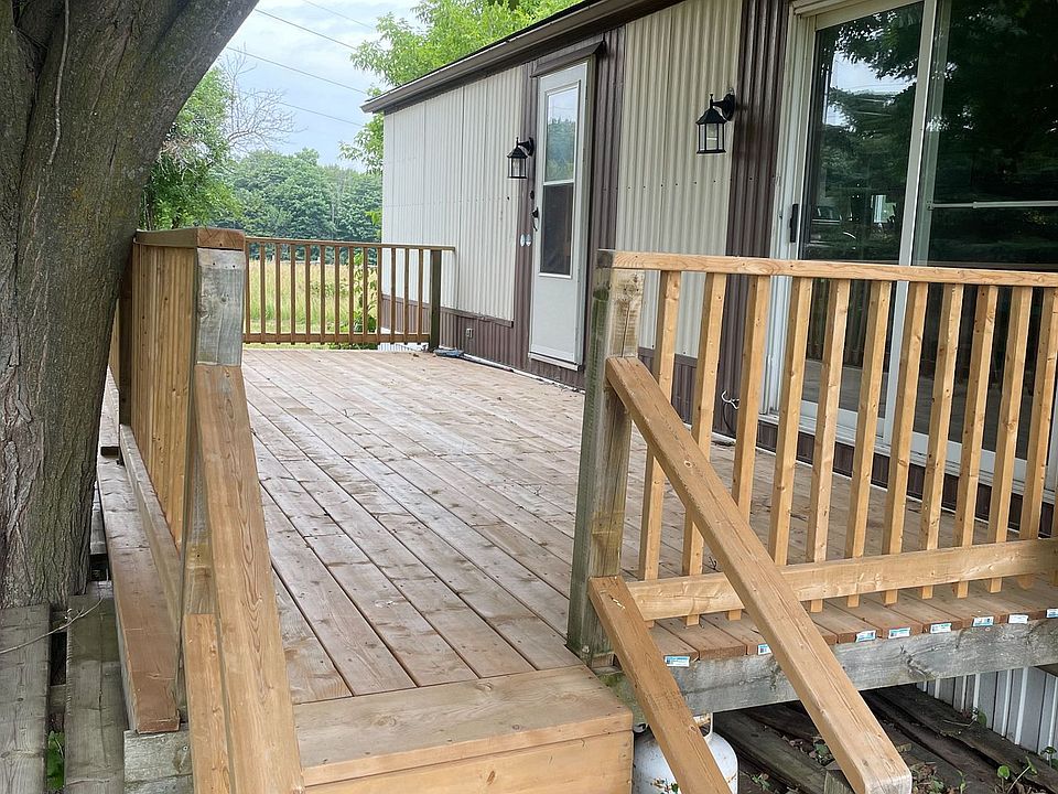 2nd image of 22476 Kennedy Rd #B