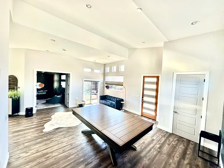 326 S Jasmine St — Photo 9