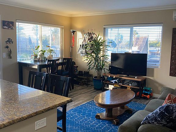 4th image of 4426 Temecula St