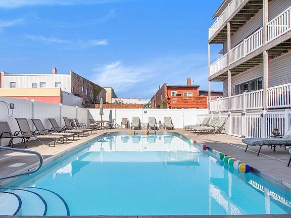 4th image of 516 Williams St APT 3