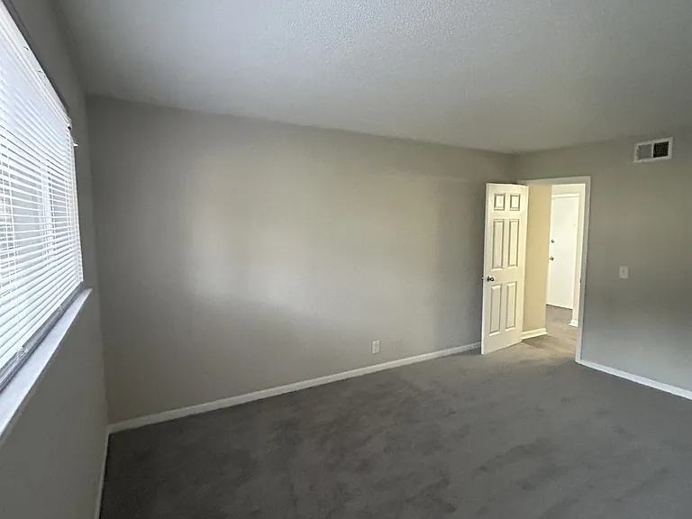 B104-1005 Hickory Hill Ln #B104 — Photo 27