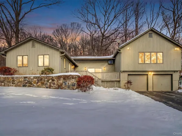 8 Peach Road, Mahopac, NY 10541