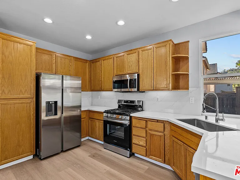 30311 Ashfield Ct — Photo 12