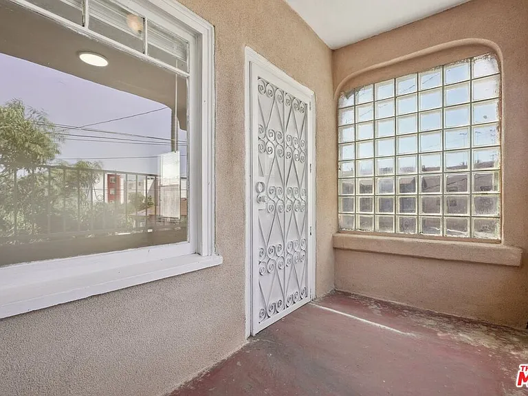 1464 3/4 W 35th Pl — Photo 12