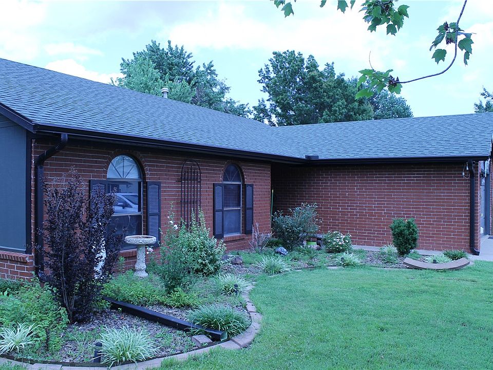 1st image of 2711 W Margaret St