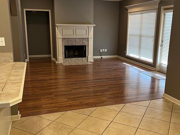 Dining room to living room