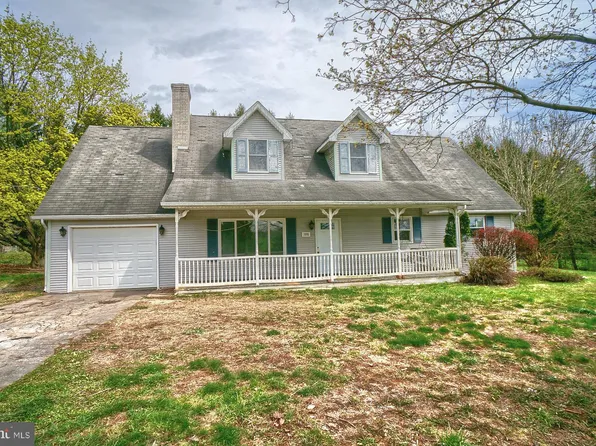 1711 Fulton Rd, Dauphin, PA 17018