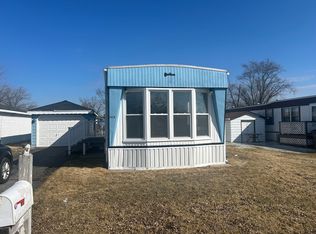 108 Flamingo Dr, Beecher, IL 60401