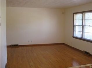 5317 N 50th St, Omaha, NE 68104