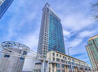 38 Lee Centre Dr #2712, Toronto, ON M1H 3J7