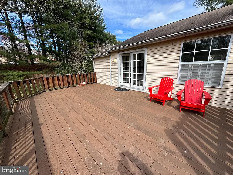 15705 Anamosa Dr — Photo 27