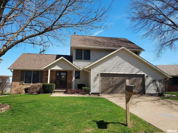 1002 W 59th St, Davenport, IA 52806