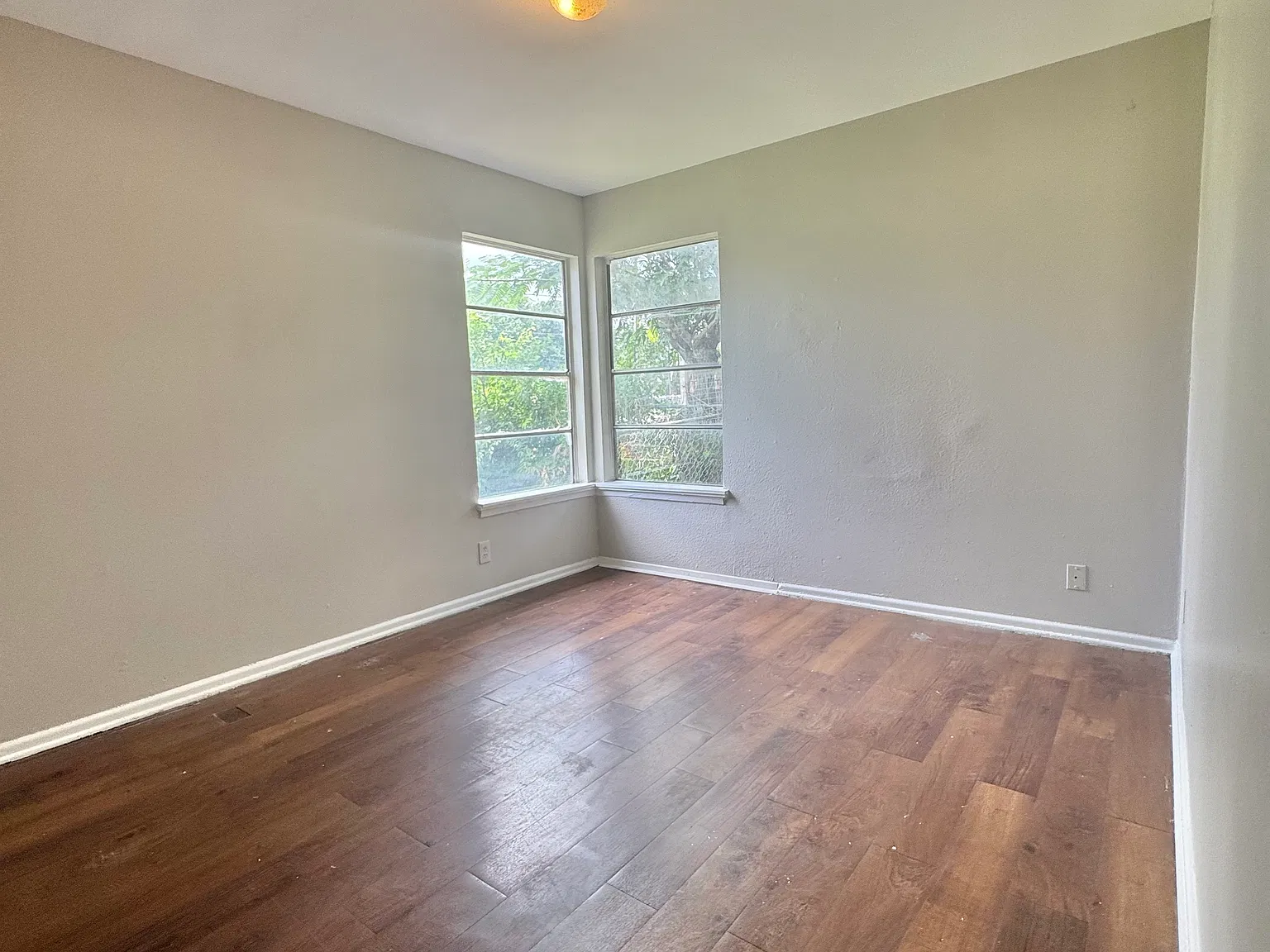 3 bed, 1200 sqft, $1,350 — Photo 4