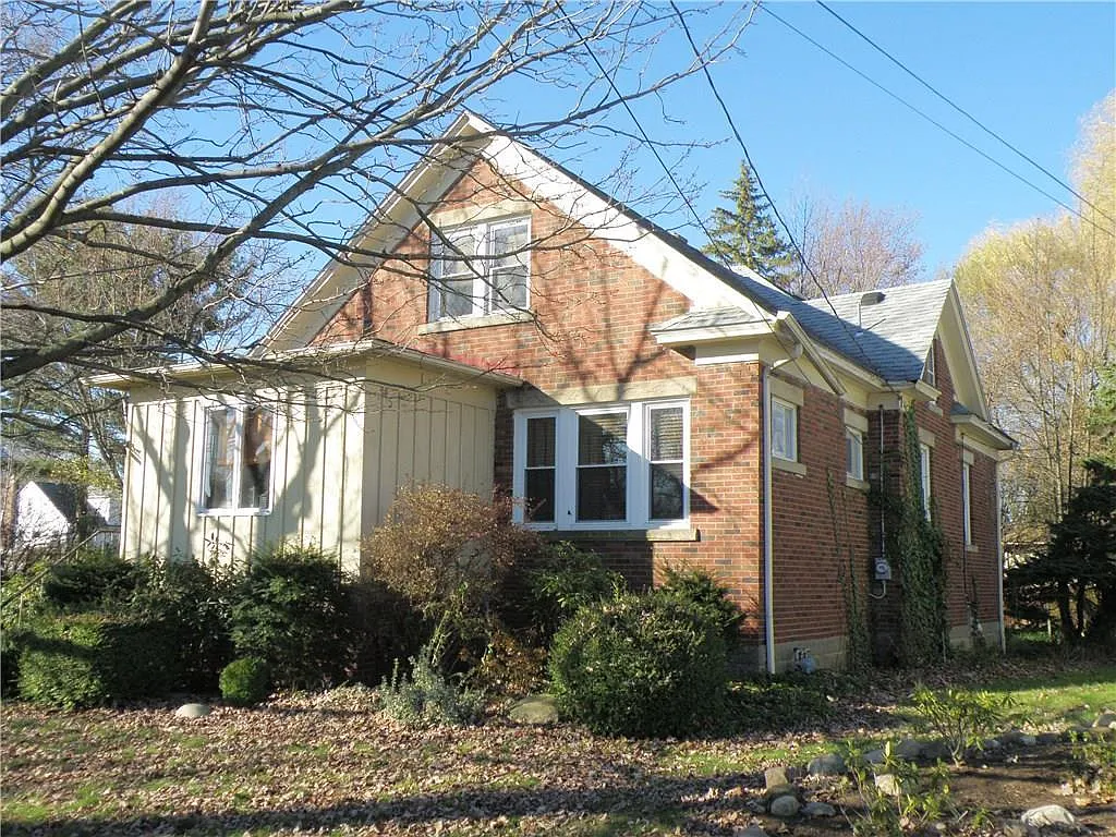 5128 Richmond St photo 1