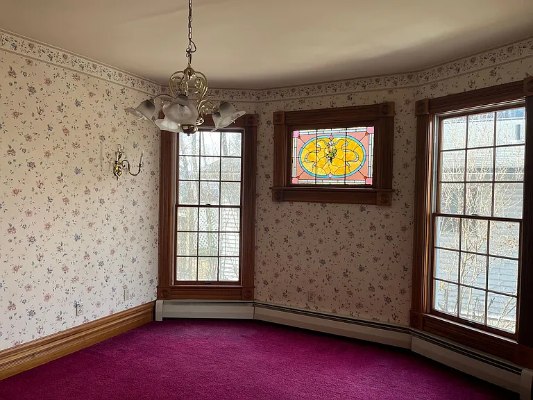940 Woodlawn St — Photo 16