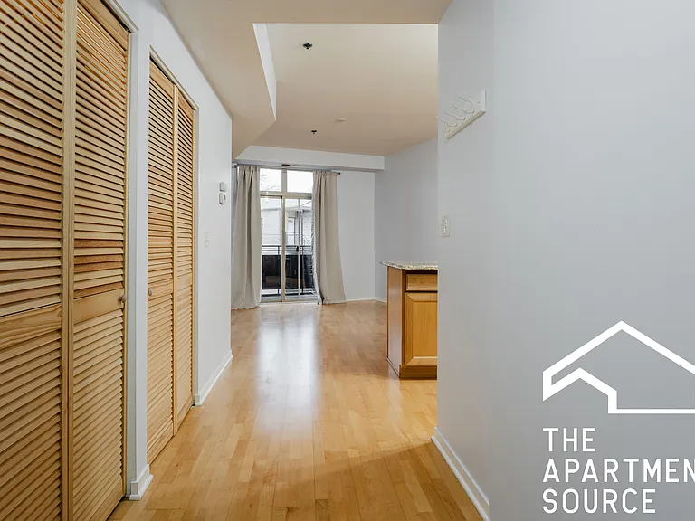 2951 N Clybourn Ave #307 — Photo 4