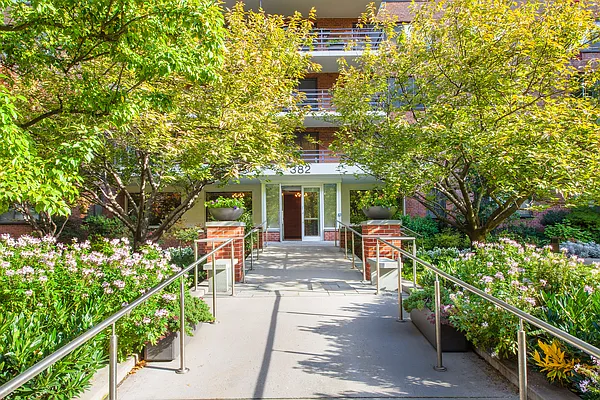 Rented by Brown Harris Stevens | media 25