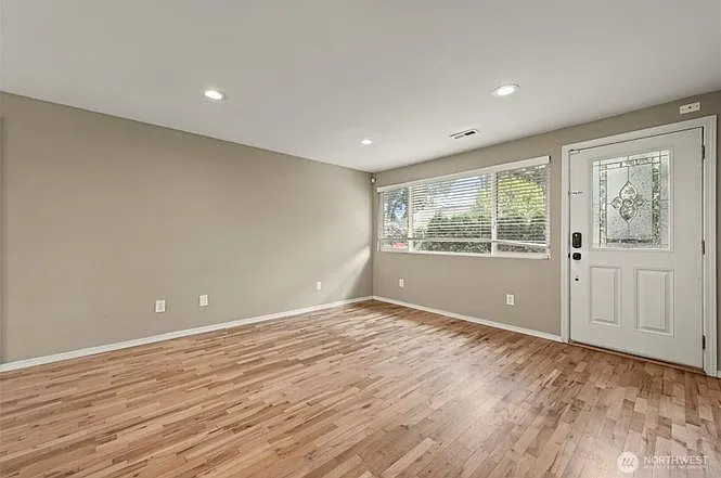 16608 NE 9th St — Photo 11