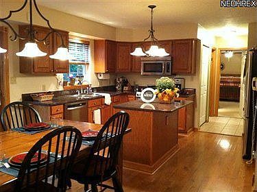 3rd image of 219 Skylane Dr