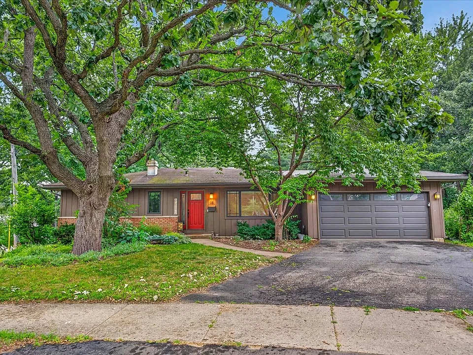 18 Cathy Ct