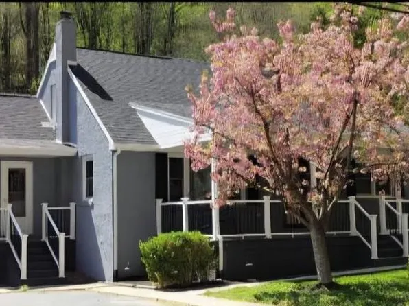 920 Stargazers Rd, Coatesville, PA 19320