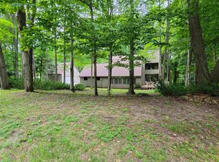 400 Winfield Dr, Harbor Springs, MI 49740