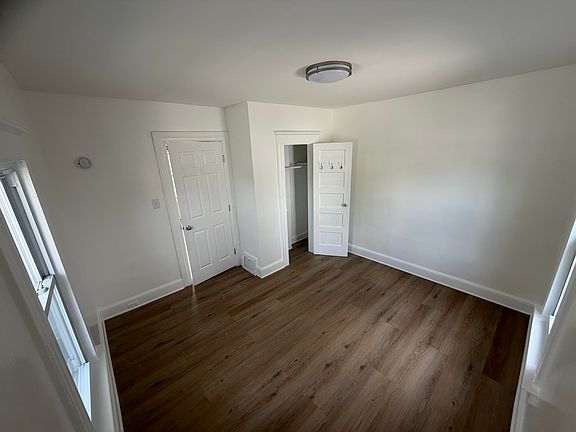 3rd image of 135 Wall St