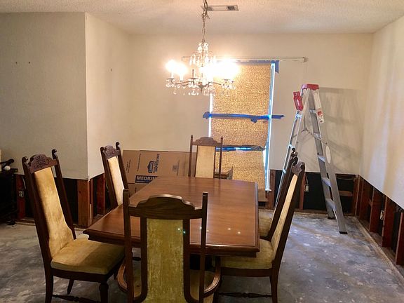 5th image of 305 Nugent Dr