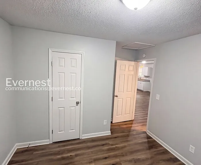 711 W Creek Cir — Photo 14