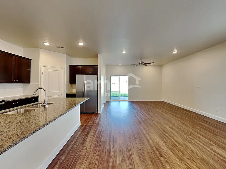 1829 N Montgomery Way — Photo 5
