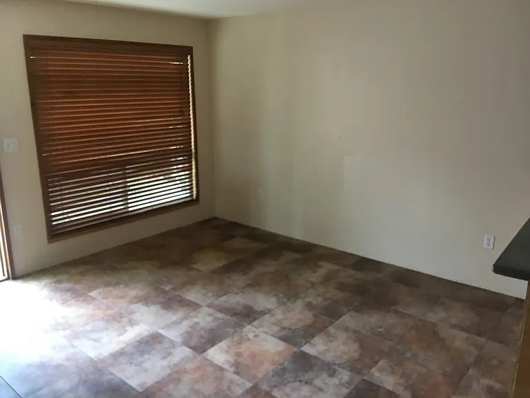88 W Lynwood ST — Photo 11