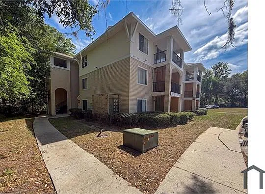 4 bed, 1312 sqft, $1,900 — Photo 3