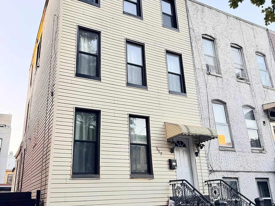 117 Schaefer St #1AB