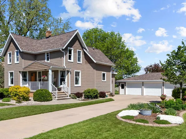 420 S Nash St, Hortonville, WI 54944