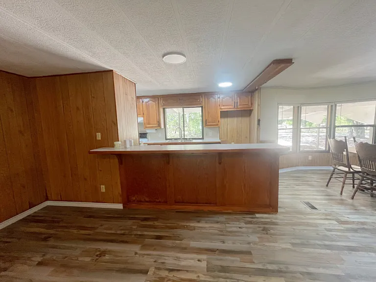 1038 Sandy Oaks Rd — Photo 8