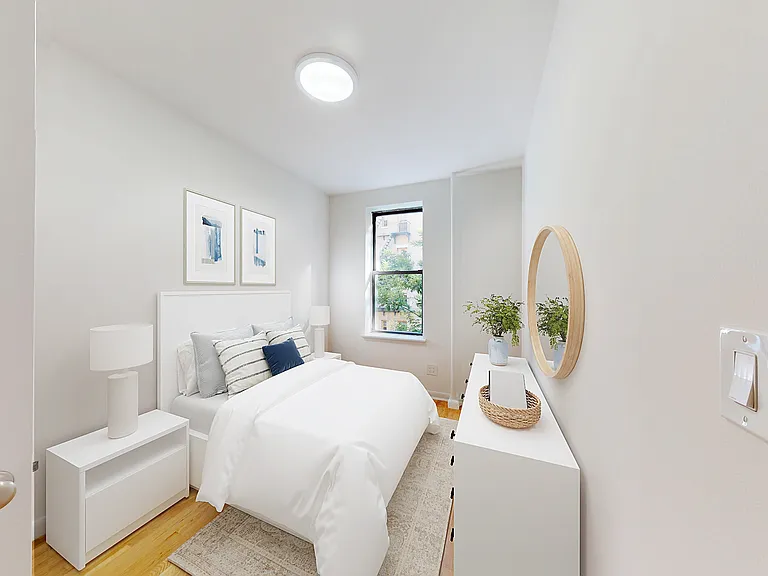 417 E 65th St #8 — Photo 4