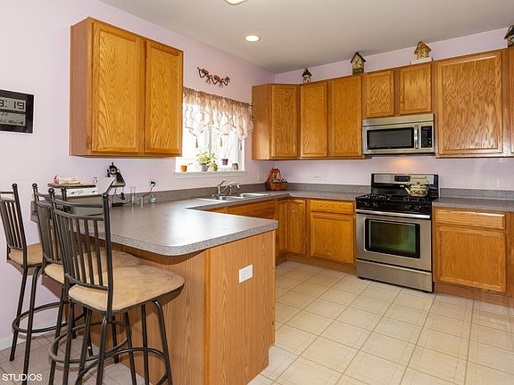 3rd image of 6209 Clifton Ct