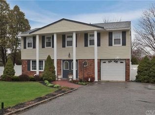 3 Buxton Way, Smithtown, NY 11787