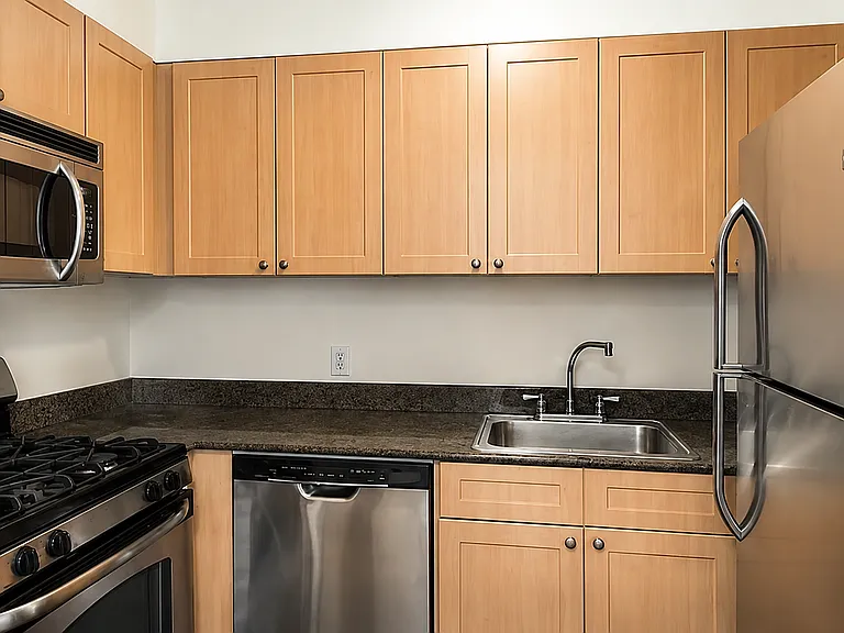 308 E 38th St #15D — Photo 5