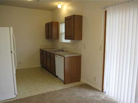 5th image of 4653 S Elizabeth Ave