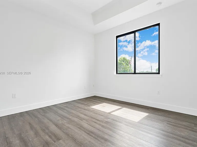 440 E 16th St #436 — Photo 32